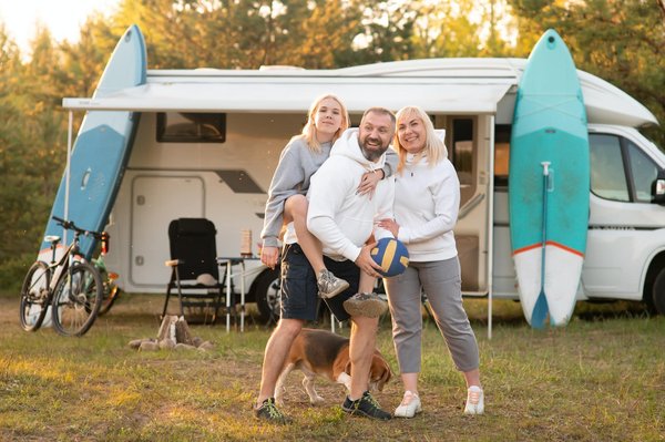 Quel est le tarif moyen pour un séjour au camping La Sagne ?